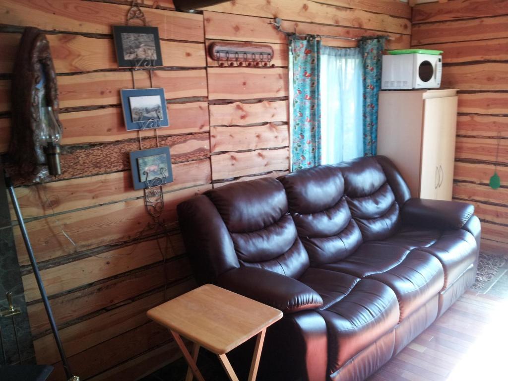 Steamboat Mountain Chalets Otel Spillimacheen Oda fotoğraf