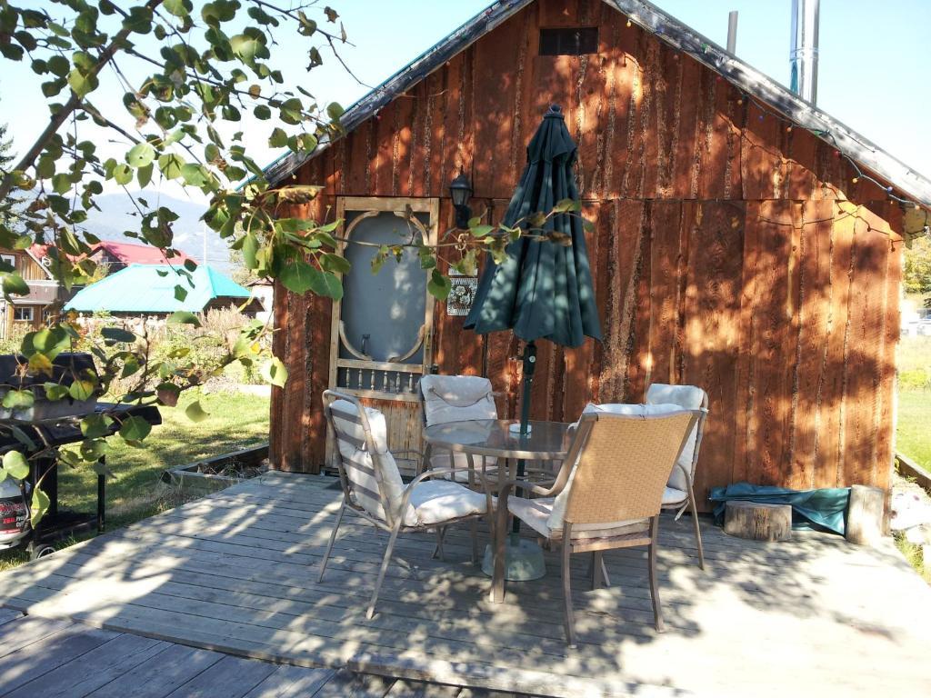 Steamboat Mountain Chalets Otel Spillimacheen Dış mekan fotoğraf
